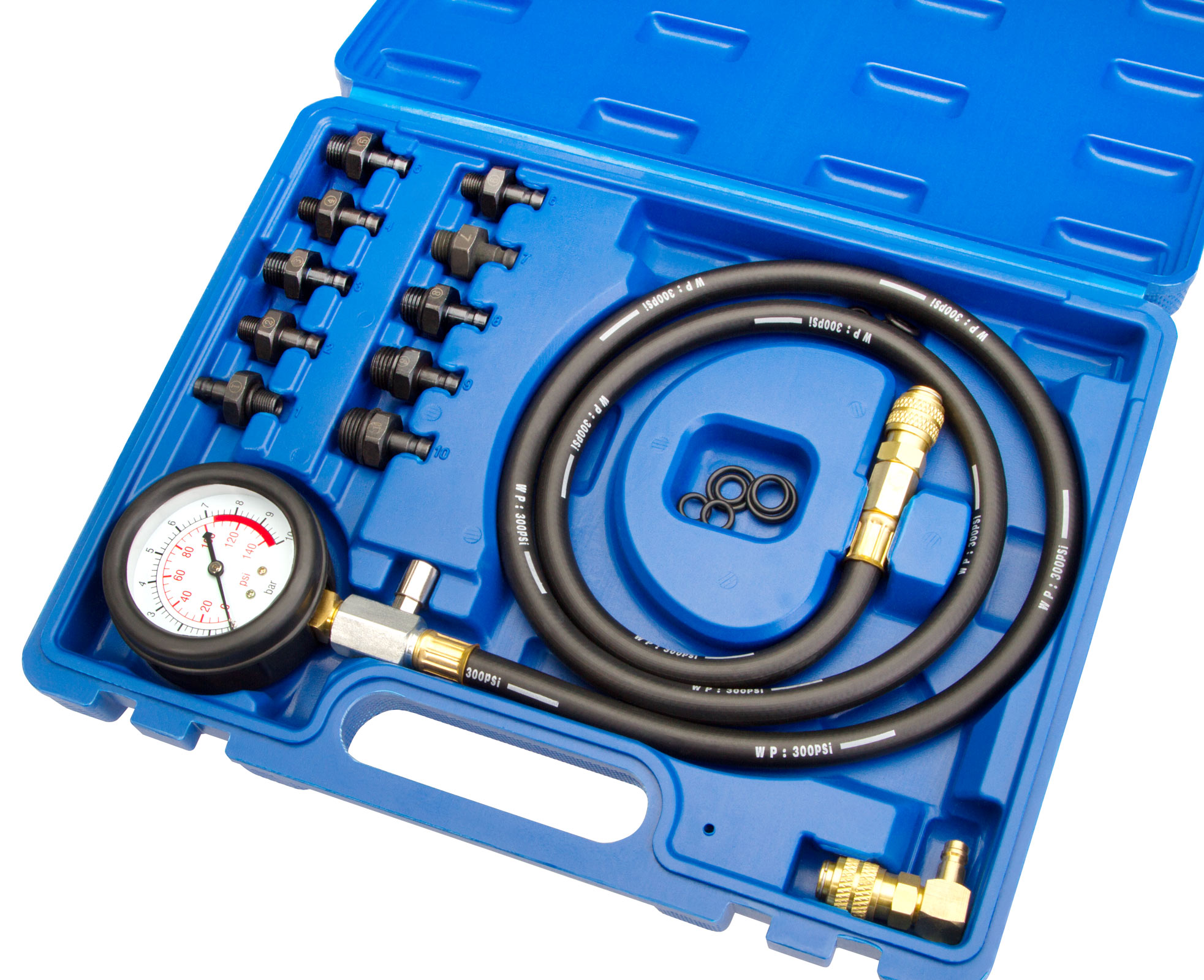 Öldrucktester mit vielen Adaptern im Koffer